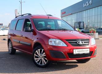 Образец цвета 136 КРАСНЫЙ СПЛАВ на автомобиле - №0