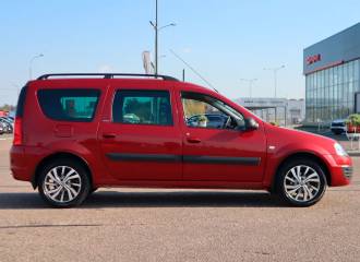 Образец цвета 136 КРАСНЫЙ СПЛАВ на автомобиле - №1