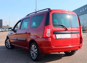 Образец цвета 136 КРАСНЫЙ СПЛАВ на автомобиле - №2