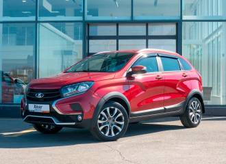 Образец цвета 136 КРАСНЫЙ СПЛАВ на автомобиле - №3