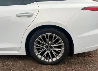 Образец цвета AWW PEARL WHITE на автомобиле - №3