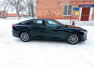 Образец цвета BPP PHANTOM BLACK на автомобиле - №2