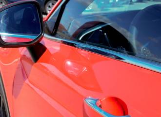 Образец цвета E32 BRIGHT VERMILION на автомобиле - №3