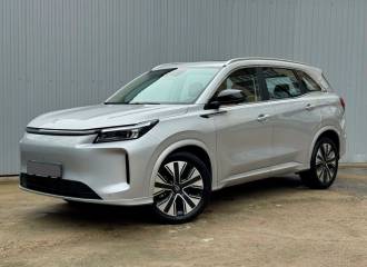 Образец цвета ЛУННЫЙ СЕРЫЙ на автомобиле - №1