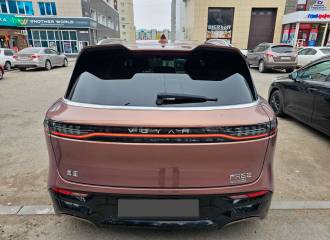 Образец цвета BD03 ALIGHT GOLD на автомобиле - №3