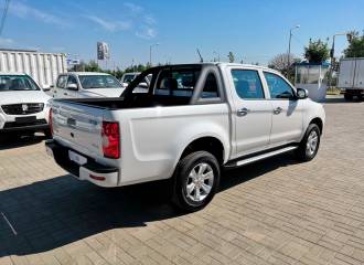 Образец цвета WHITE на автомобиле - №3