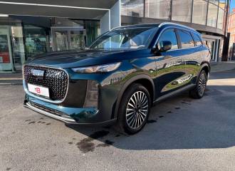 Образец цвета ИЗУМРУДНЫЙ ЗЕЛЕНЫЙ на автомобиле - №1