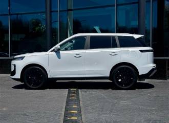 Образец цвета WHITE PEARL на автомобиле - №1