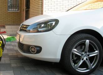 Образец цвета LB9A CANDYWEISS на автомобиле - №2