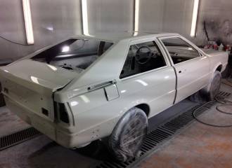 Образец цвета L90E ALPINWEISS на автомобиле - №2