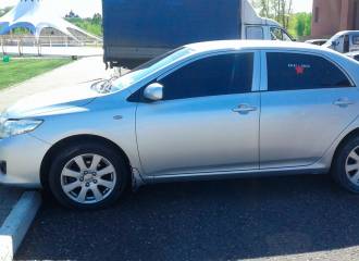 Образец цвета 1C8 LUNAR MIST SILVER на автомобиле - №1