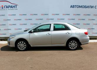 Образец цвета 1C8 LUNAR MIST SILVER на автомобиле - №2