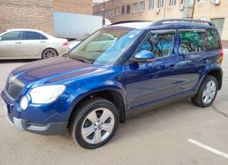 Образец цвета LF5Q MODRA STORM/STORM BLAU на автомобиле - №1