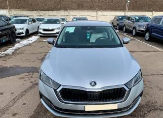 Образец цвета LA7W STRIBRNA BRILLIANT/ BRILLIANTSILBER на автомобиле - №0