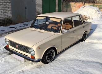 Образец цвета 295 СЛИВОЧНО БЕЛЫЙ на автомобиле - №3