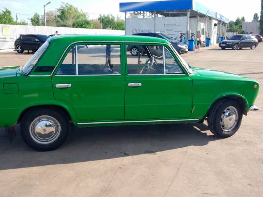 LADA (ВАЗ) 329 | ЯРКО-ЗЕЛЕНАЯ (MED GREEN, EMERALD GREEN, ЯРКО