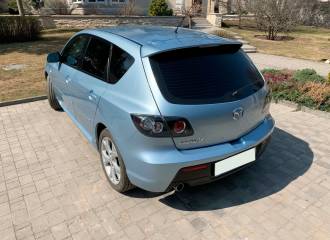 Образец цвета 33Y ICY BLUE на автомобиле - №2