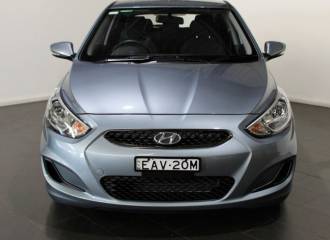 Образец цвета SS1 LAKE SILVER на автомобиле - №0