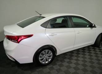 Образец цвета SWA WHITE на автомобиле - №1