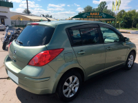 NISSAN J40 | FLASH GREEN (METALLIC JADE) 3