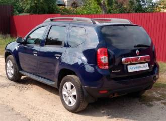 Образец цвета D42 BLEU NAVY на автомобиле - №2