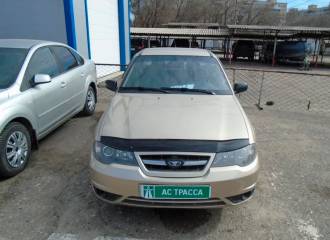 Образец цвета 770U DESERT BEIGE на автомобиле - №0