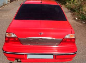 Образец цвета 76L CARMINE/CRIMSON/SCARLET RED на автомобиле - №3