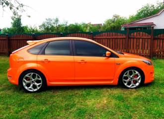 Образец цвета 6FSE ELECTRIC ORANGE на автомобиле - №1