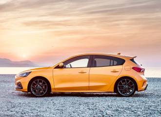 Образец цвета 7409 ORANGE FURY на автомобиле - №3