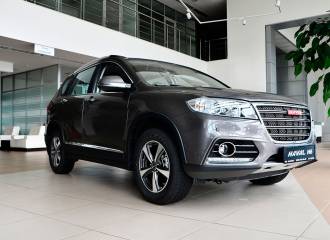 Образец цвета C8 MODERN GREY на автомобиле - №1