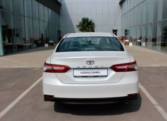 Образец цвета 089 PLATINUM WHITE на автомобиле - №3