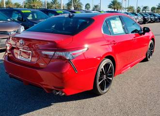 Образец цвета 3U5 EMOTIONAL RED2 на автомобиле - №2