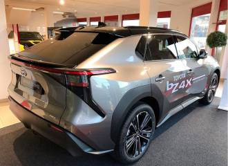 Образец цвета 1L5 PRECIOUS METAL на автомобиле - №3