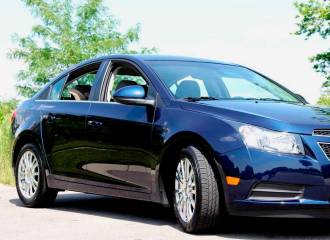 Образец цвета 37U IMPERIAL BLUE на автомобиле - №1