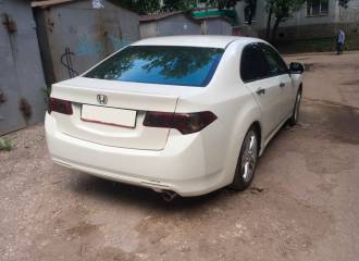 Образец цвета NH624P PREMIUM WHITE на автомобиле - №3