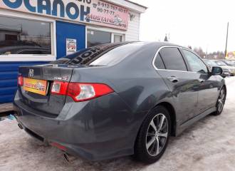 Образец цвета NH737M POLISHED METAL на автомобиле - №2