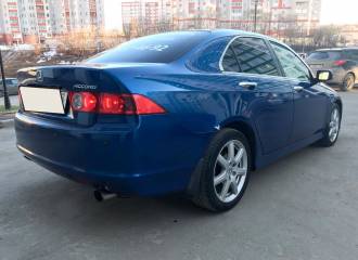 Образец цвета B536P ROYAL BLUE на автомобиле - №2