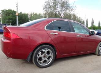 Образец цвета R522P ROYAL RUBY RED на автомобиле - №1