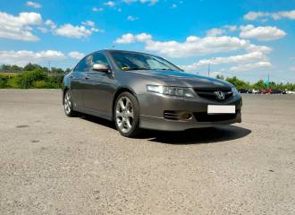 Образец цвета YR562P CARBON BRONZE на автомобиле - №2