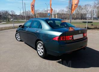 Образец цвета G516P DEEP GREEN на автомобиле - №2