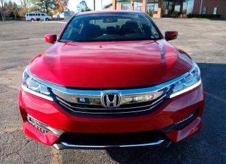 Образец цвета R94 SAN MARINO RED на автомобиле - №0