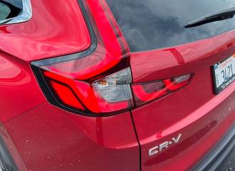 Образец цвета R569M RADIANT RED на автомобиле - №3