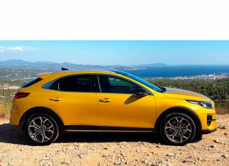 Образец цвета YQM QUANTUM YELLOW на автомобиле - №3