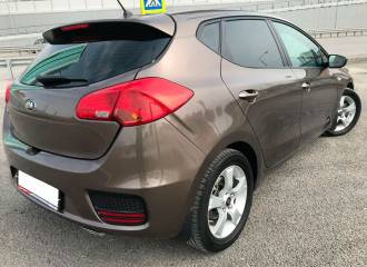 Образец цвета D5 SAND TRACK на автомобиле - №2