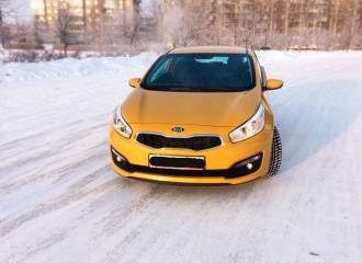 Образец цвета AAY URBAN YELLOW на автомобиле - №0