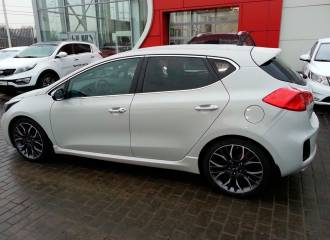 Образец цвета HGT SILENT SILVER на автомобиле - №1