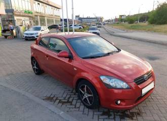 Образец цвета O4 MARS RED на автомобиле - №0