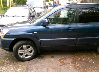 Образец цвета B6 OIL BLUE на автомобиле - №1