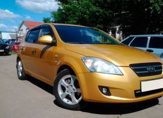 Образец цвета A6 DAKAR YELLOW на автомобиле - №1