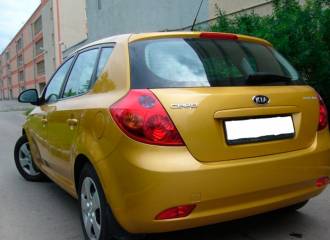 Образец цвета A6 DAKAR YELLOW на автомобиле - №3